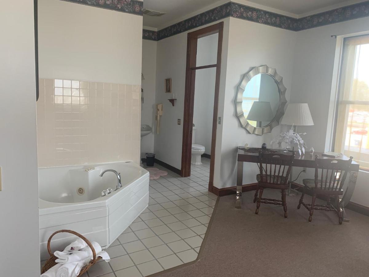 Karsten Hotel Kewaunee Zewnętrze zdjęcie